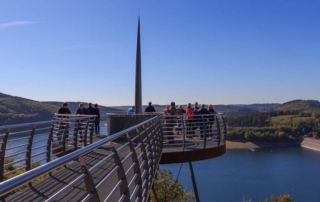 Blick auf die Aussichtsplattform Bigge Blick am Biggesee