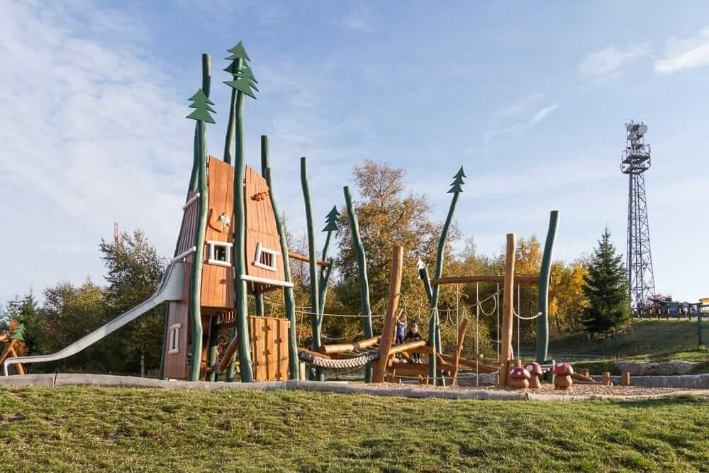 Für die kleinen Besucher gibt es einen tollen Kinderspielplatz auf dem Erlebnisberg Kappe