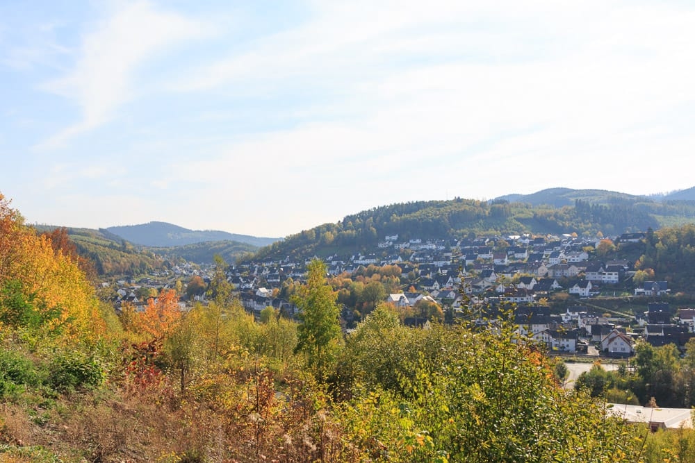 Aussicht auf Lennestadt vom Galileo Park im Sauerland