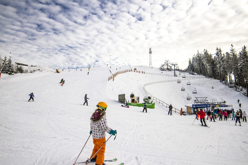 Blick auf ein Skigebiet der Wintersport Arena im Sauerland Quelle: Wintersport-Arena Sauerland/ Siegerland-Wittgenstein e. V.