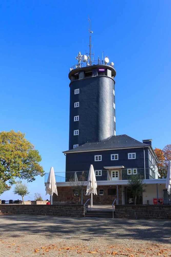 Der Aussichtsturm Hohe Bracht im Sauerland