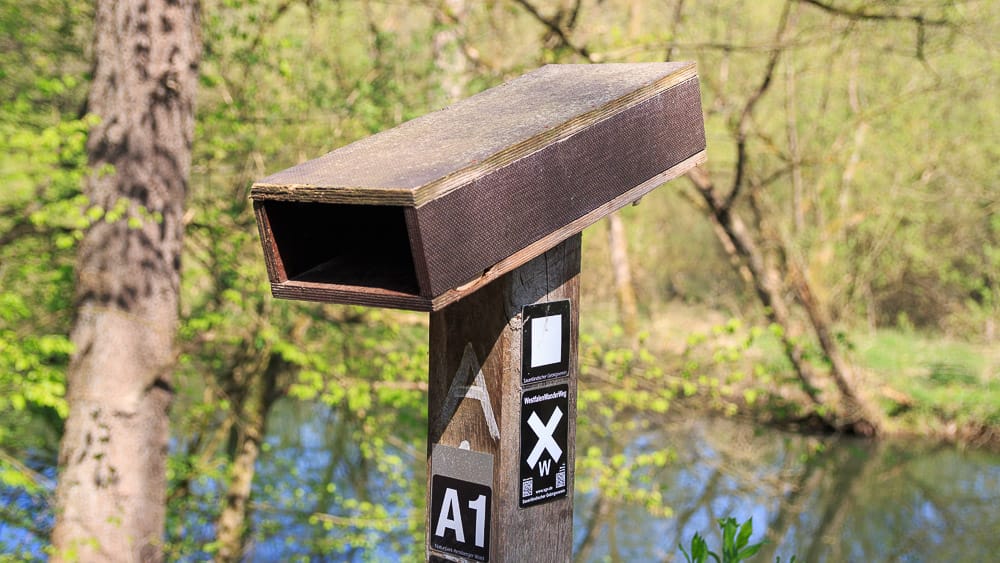 Ein Sichtkasten am Infopfad Möhneaue