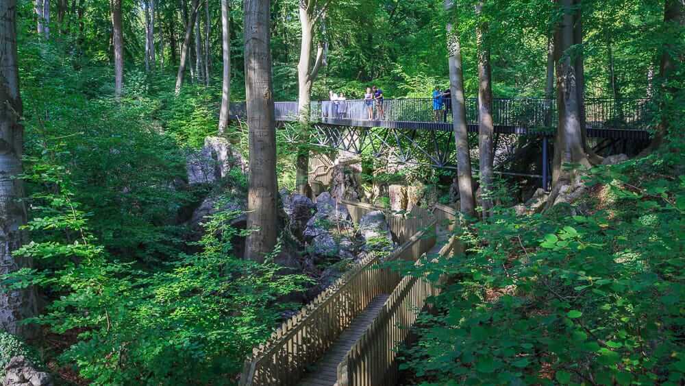 Brücke und Steg im Felsenmeer Hemer