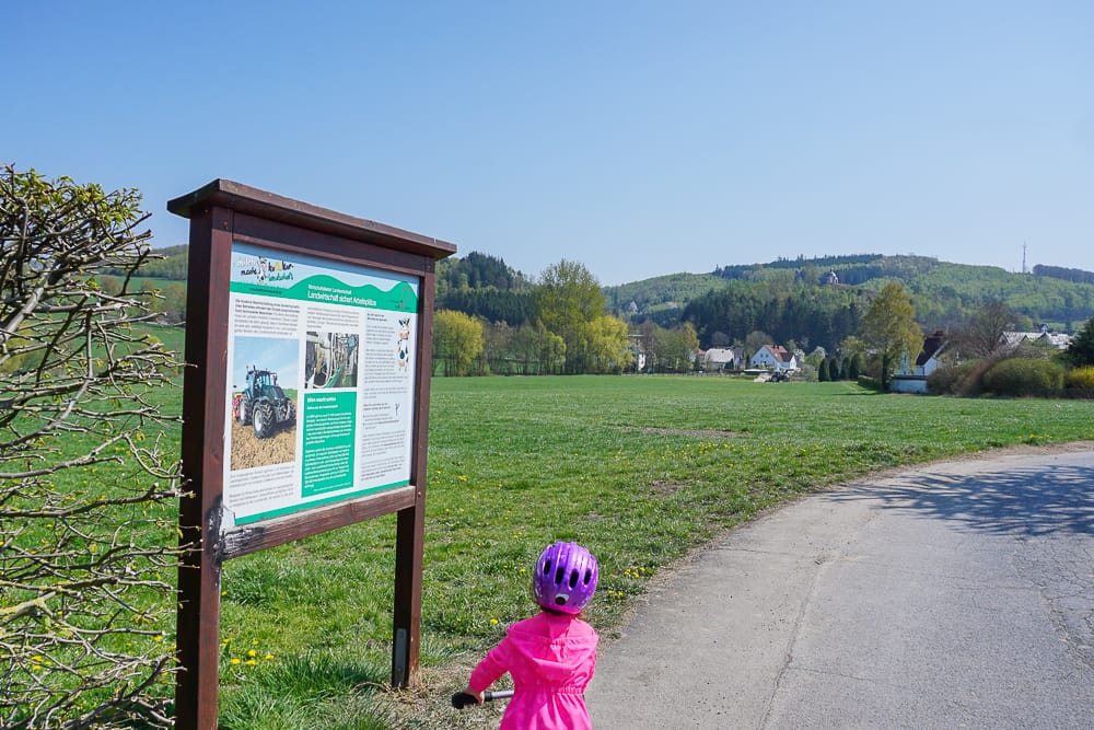 Die letzte Milchwegtafel auf dem Themenweg in Sundern