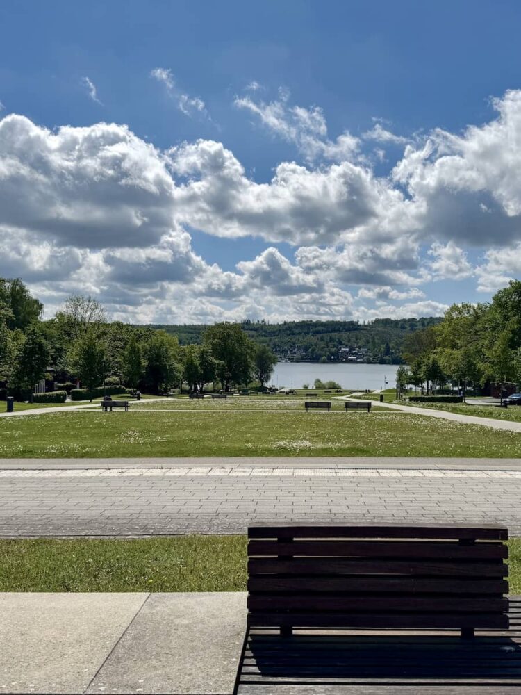 Schöner Seepark Körbecke am Möhnesee im Sauerland