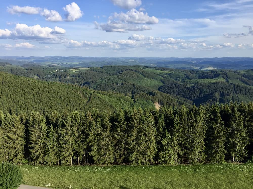 Aussicht vom Schomberg-Turm im Sauerland